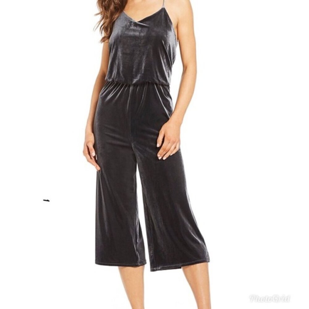 GB Gianni Bini Velour/Velvet Culotte Jumpsuit, Size M Pewter Gray, NEW with Tags